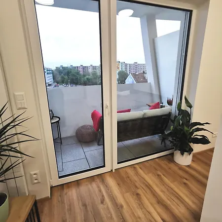 Sunny Balcony Brno Apartman Komarov