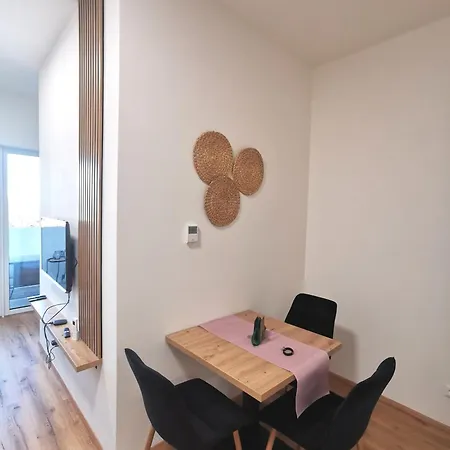 Sunny Balcony Brno Apartamento Komarov