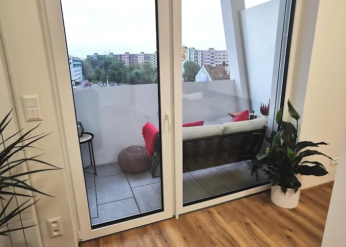 Sunny Balcony Brno Апартаменты Komarov